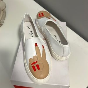 NWOT Katy Perry White Peace Sign Sneakers
